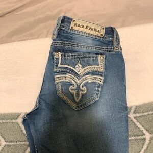 Rock Revival capris very nice